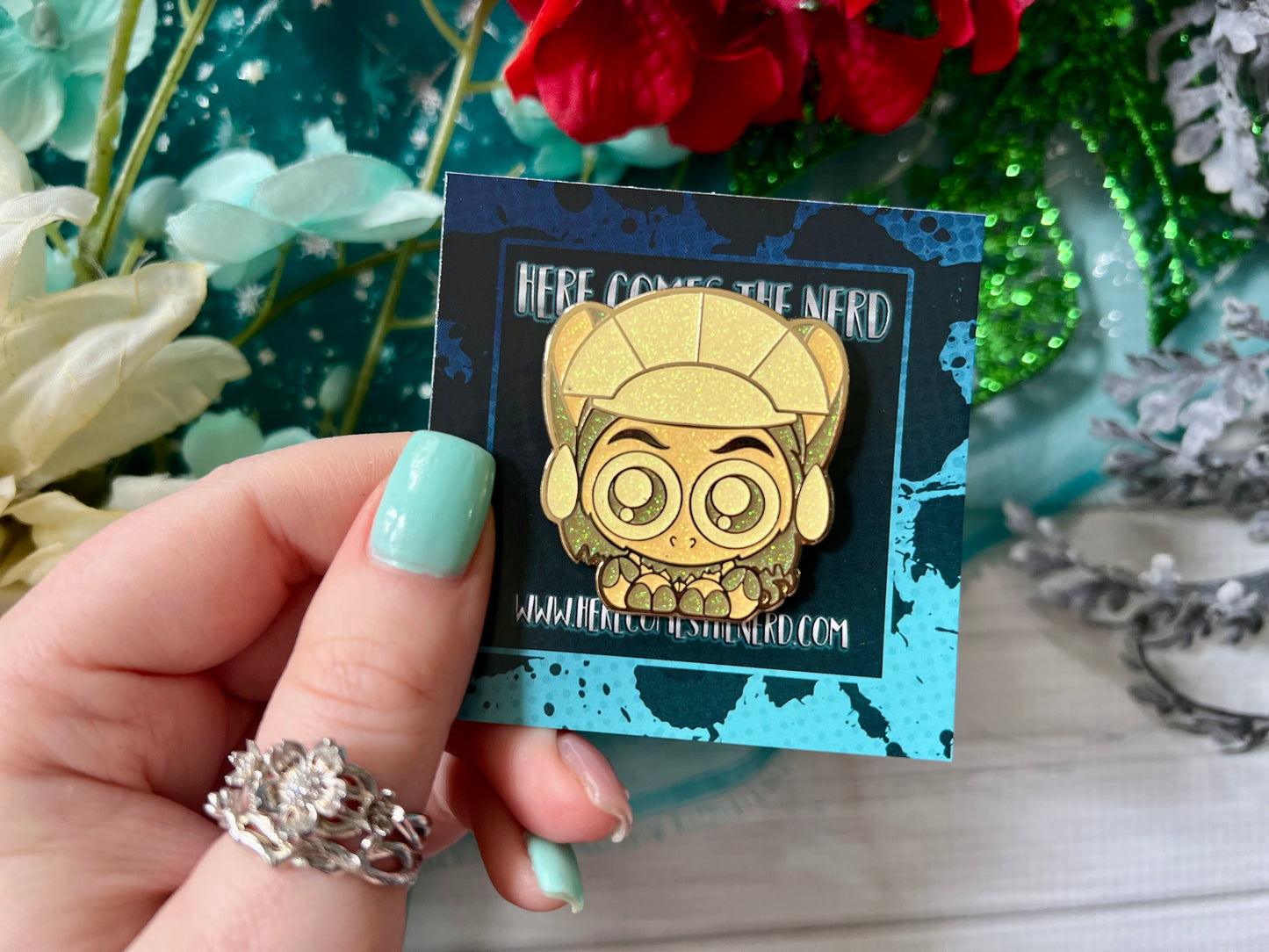 *Previous VIP Limited Edition* Emperor Llama, Golden Statue - Enamel Pin