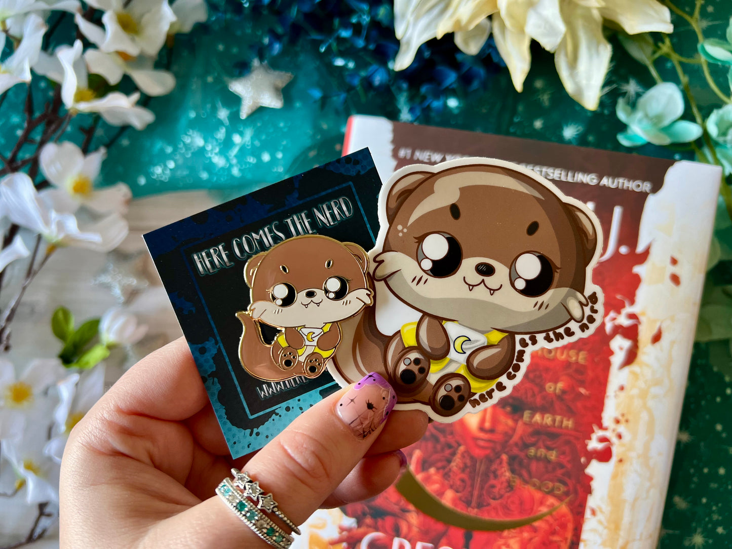 Messenger Otter - Vinyl Sticker (FREEEEE Shipping!)