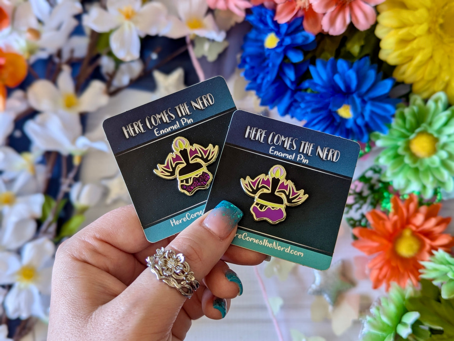 *Limited Edition* Glitter Draevan Paint Brush, Pixel Pets - Enamel Pin