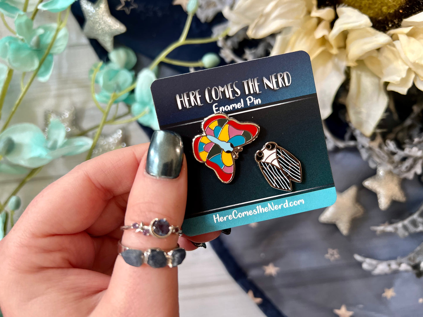 *Collectible* *MINI* Bugs (King & Queen) - 2 Enamel Pins