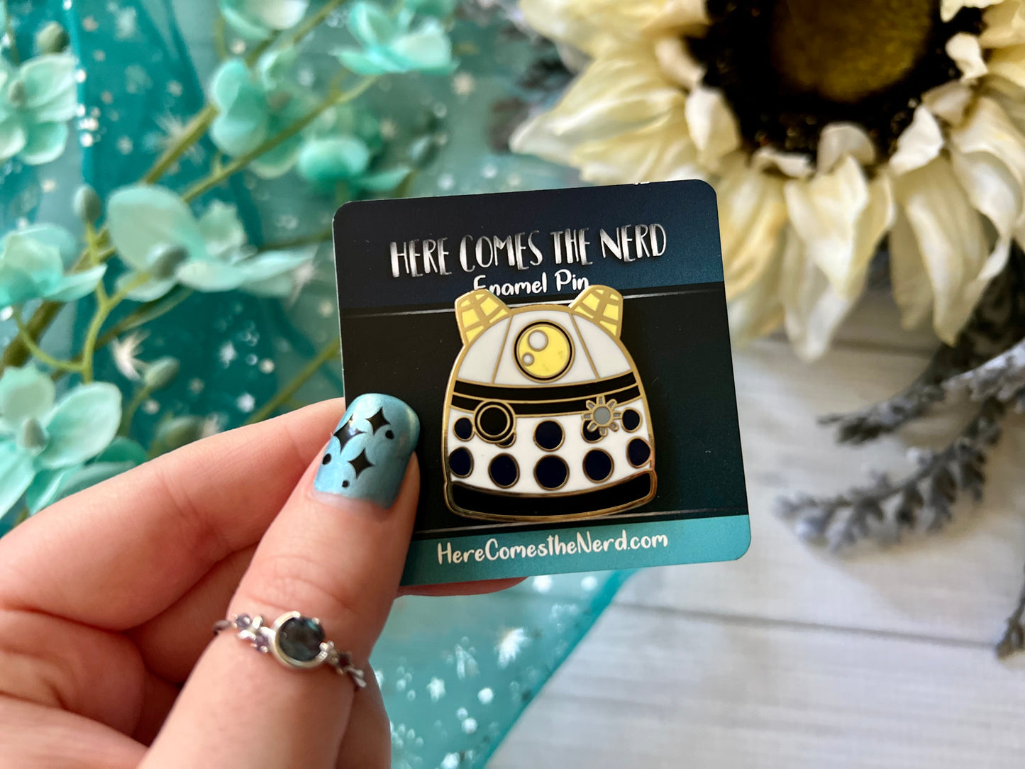 *Collectible* White Murder Machine - Enamel Pin