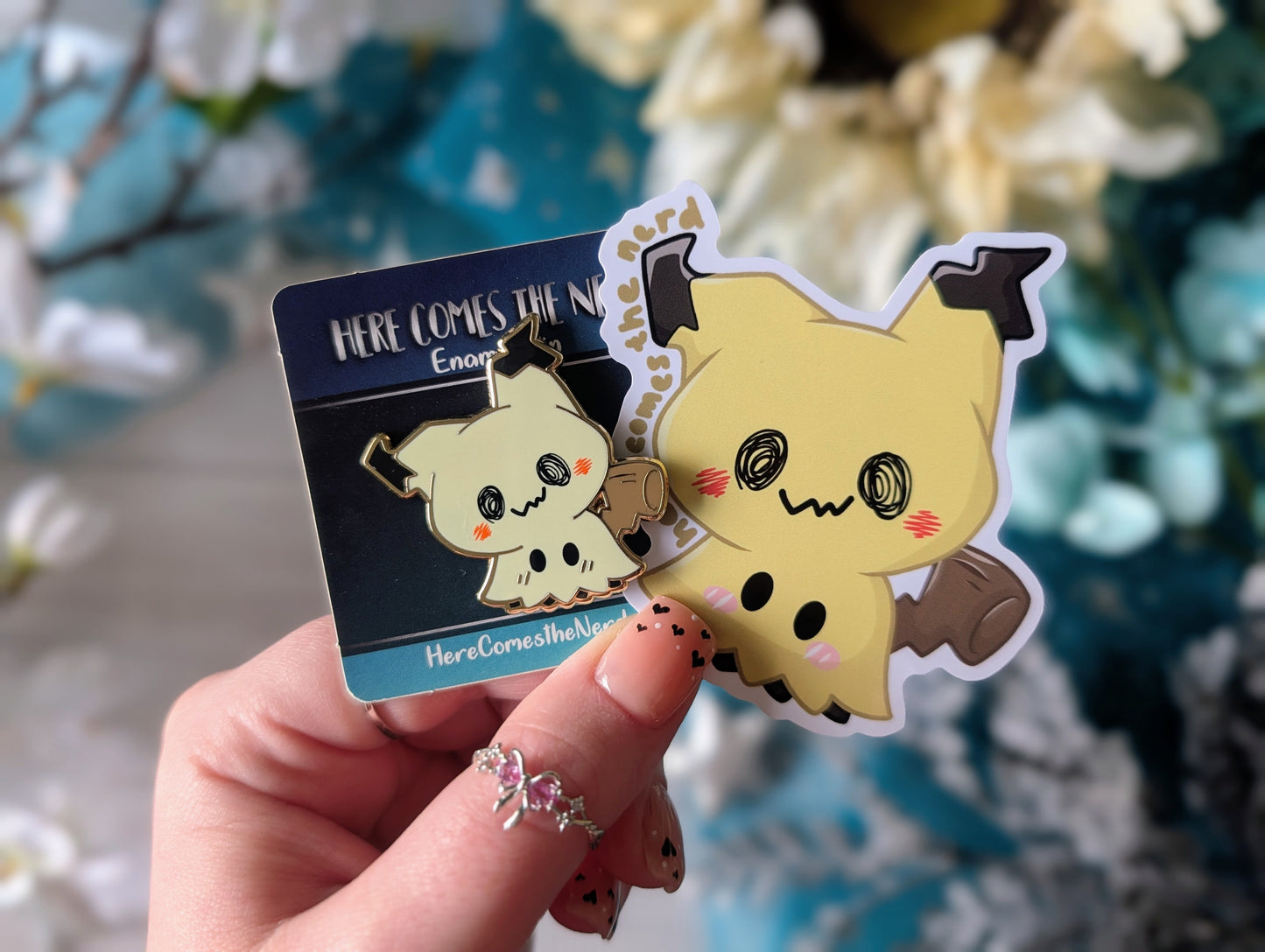 Friendly Cosplayer - Enamel Pin