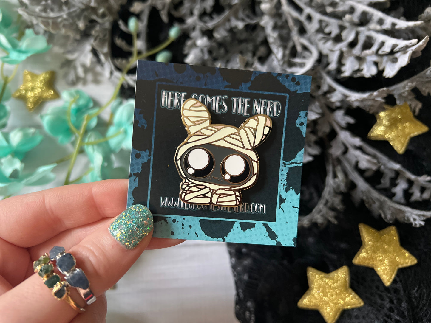 Mum Bun - Enamel Pin