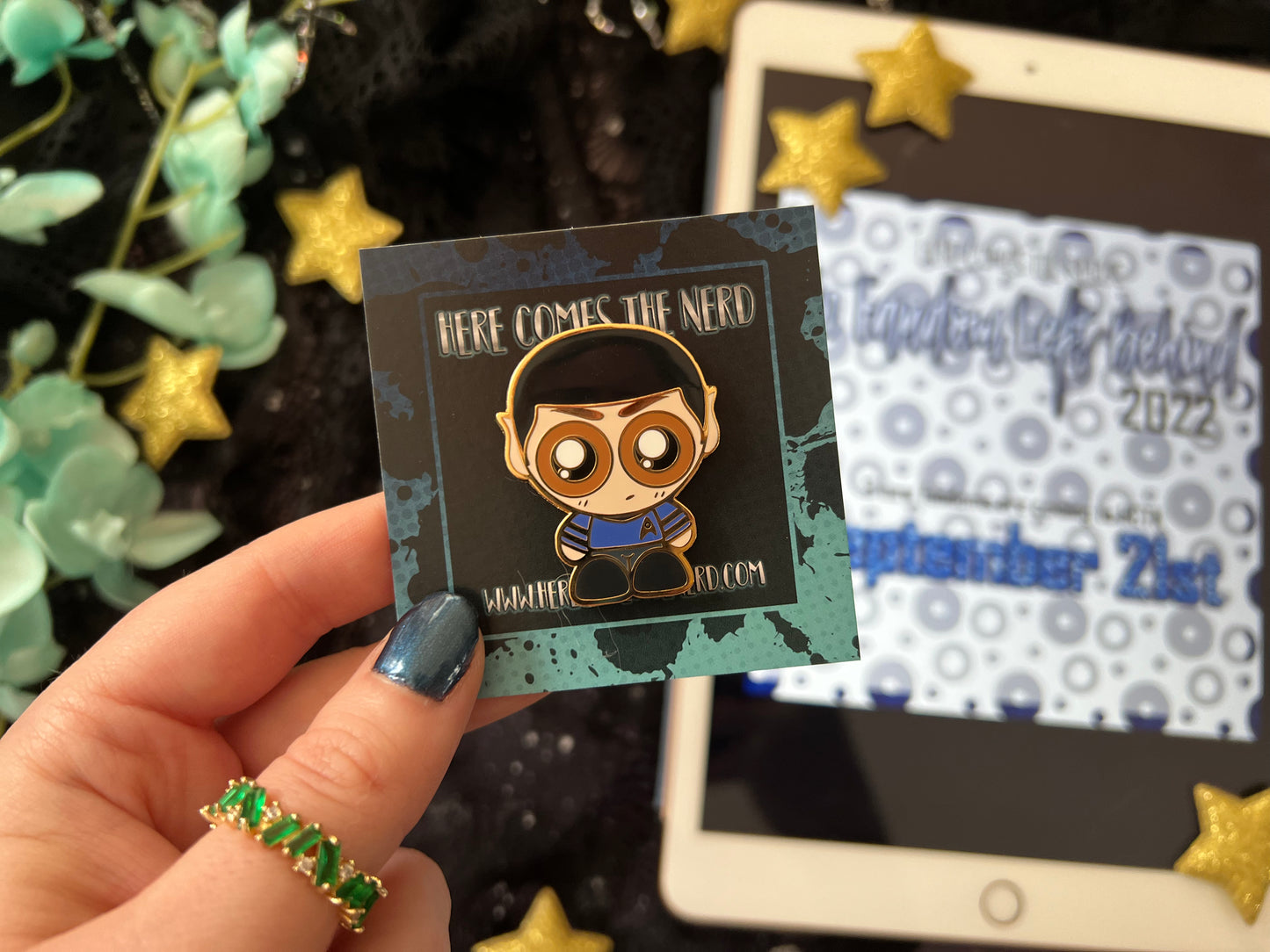 Emotionally Unavailable Elf - Enamel Pin