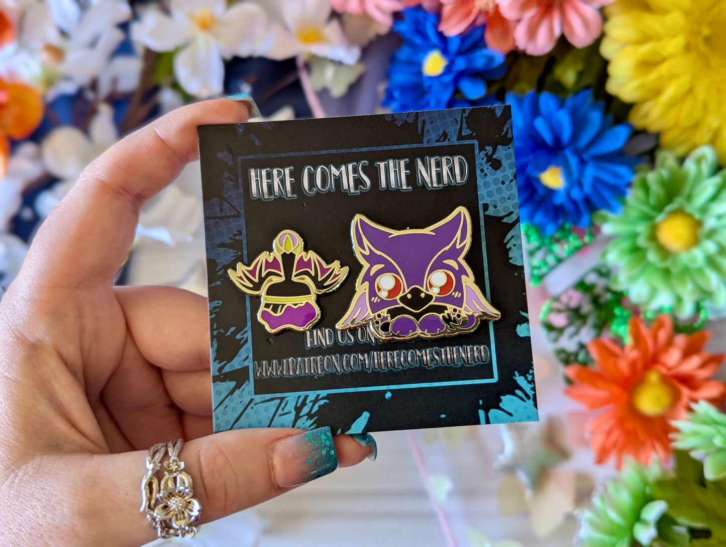 Draevan Ayrie Set, Pixel Pets - (2) Enamel Pins & (2) Sticker Set