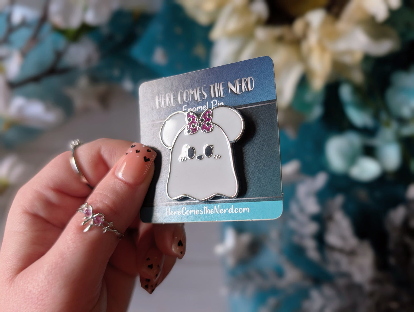 Mrs. Mouse Ghostie - Enamel Pin