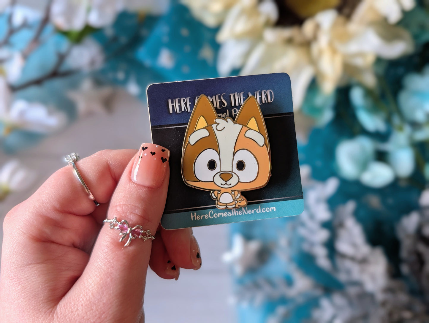 Mama - Enamel Pin