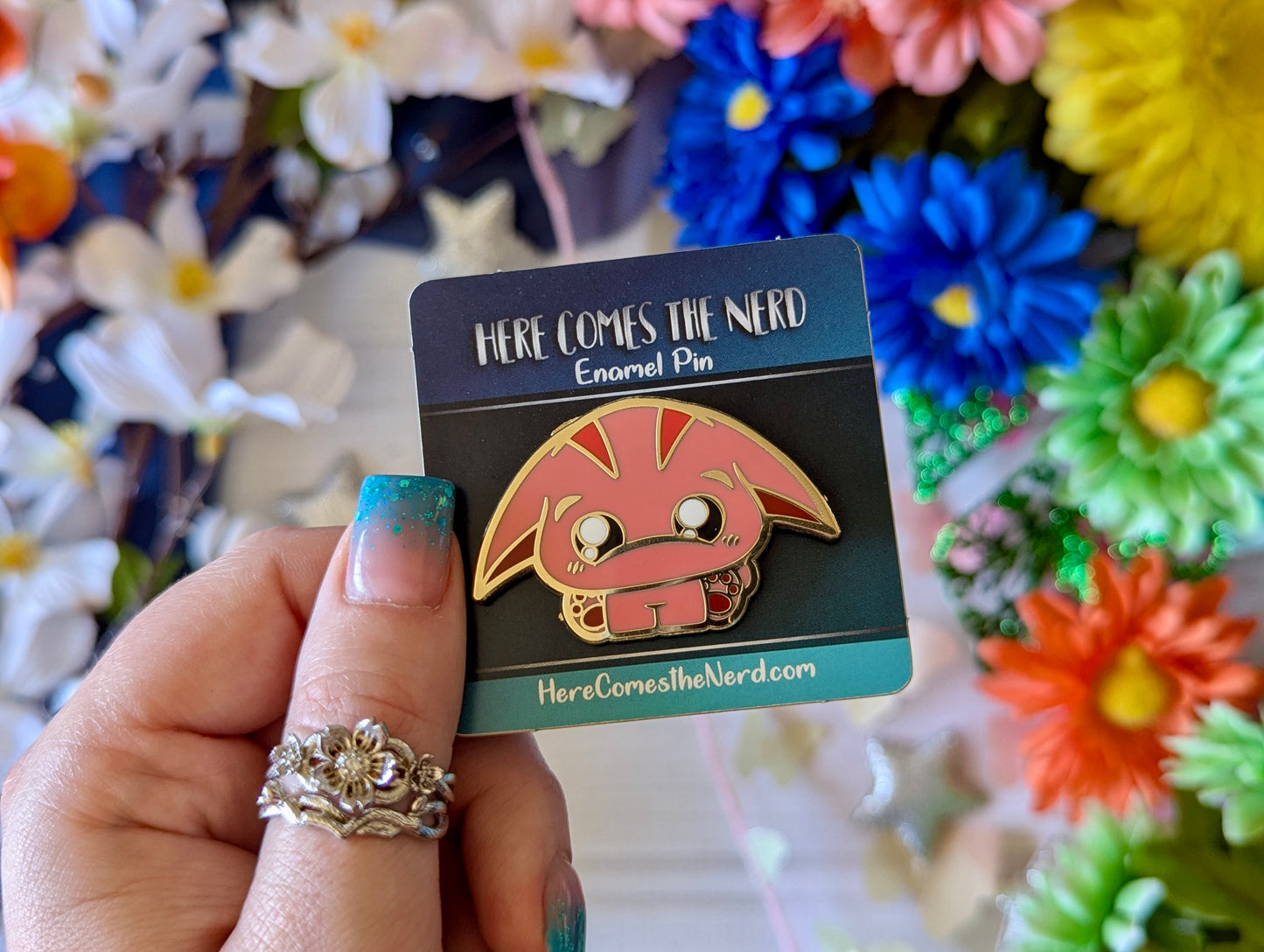 Snoogle (Red/Ghost) - Enamel Pin
